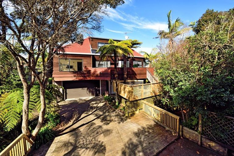 Photo of property in 1/14 Hastings Road, Mairangi Bay, Auckland, 0630