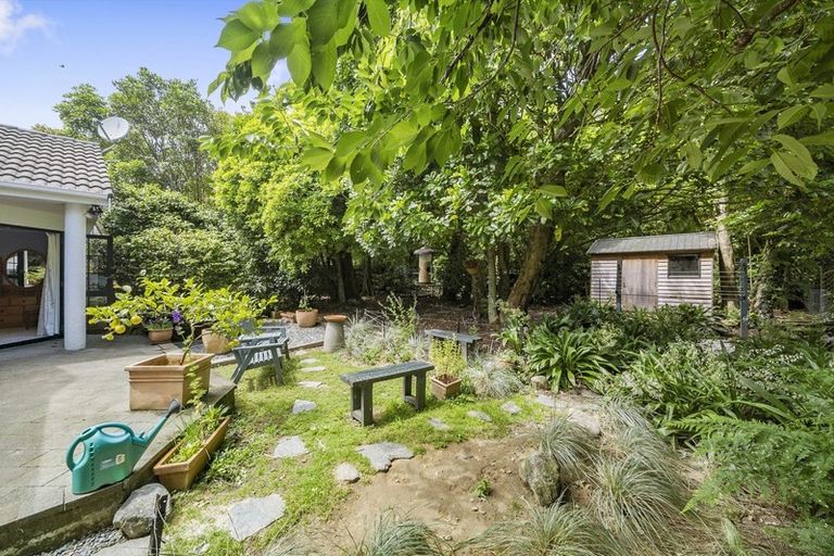 Photo of property in 56 Kapanui Road, Waikanae, 5036