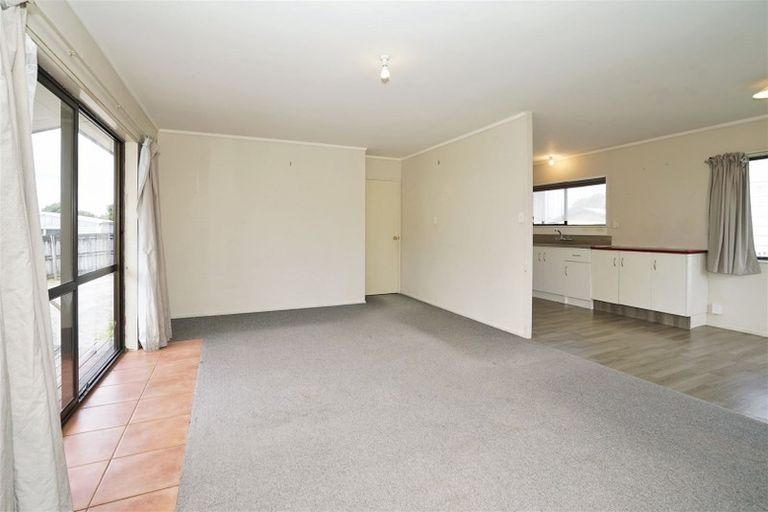 Photo of property in 12a Lloyd Drive, Nawton, Hamilton, 3200