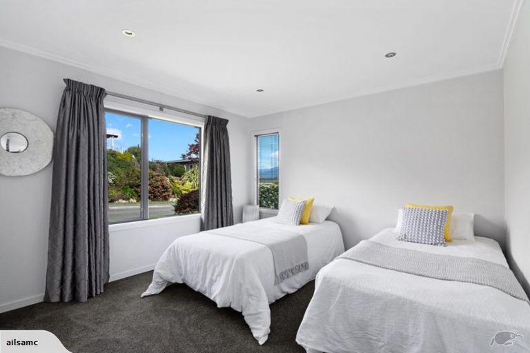 Photo of property in 2 Sandridge Terrace, Pohara, Takaka, 7183