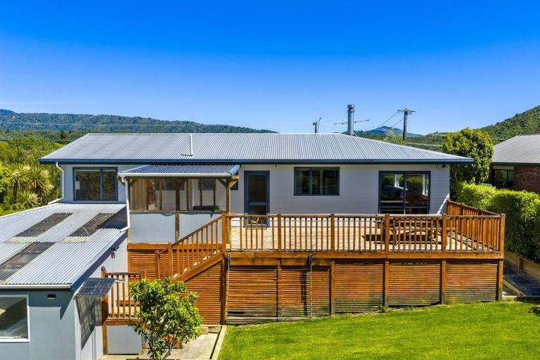 Photo of property in 17 Boons Valley Road, Waikawa, Picton, 7220