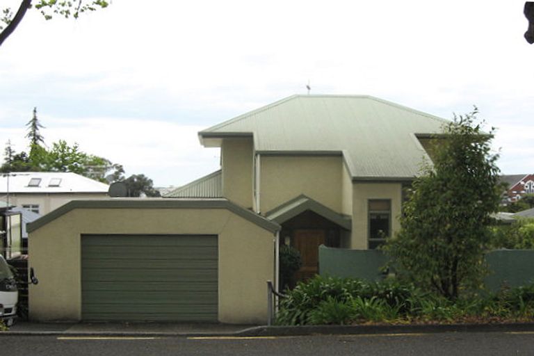 Photo of property in 30 Shelbourne Street, Nelson, 7010