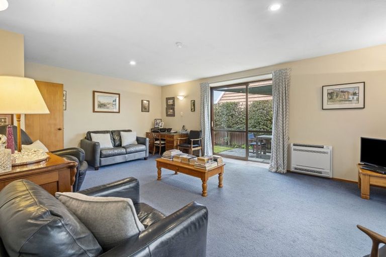 Photo of property in 19 O'connor Place, Burnside, Christchurch, 8053