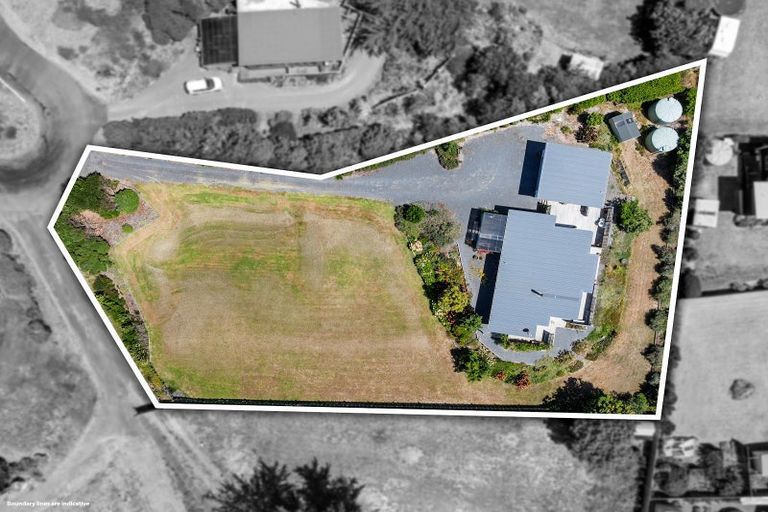 Photo of property in 9 Via Aroha, Waitarere Beach, Levin, 5510