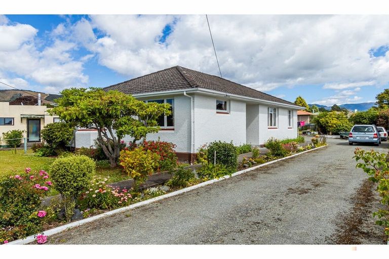 Photo of property in 52 Opie Street, Waimate, 7924