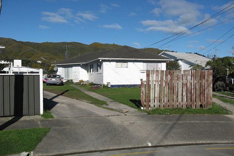 Photo of property in 21 Whitehall Street, Wainuiomata, Lower Hutt, 5014