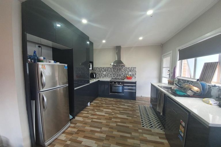 Photo of property in 6 Willis Road, Papakura, 2110