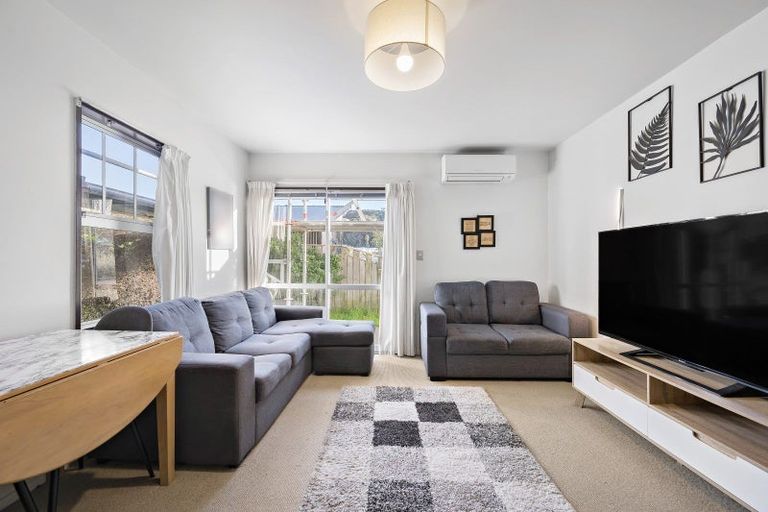 Photo of property in 8p Finlay Terrace, Mount Cook, Wellington, 6021