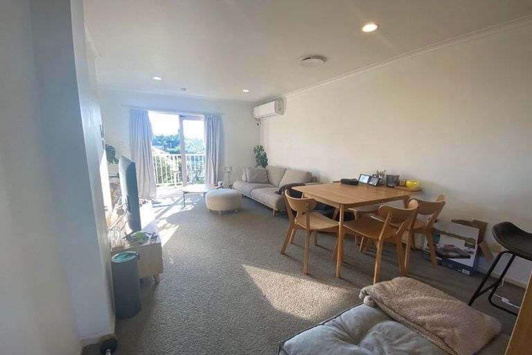 Photo of property in 2/49 Henderson Valley, Henderson, Auckland, 0612