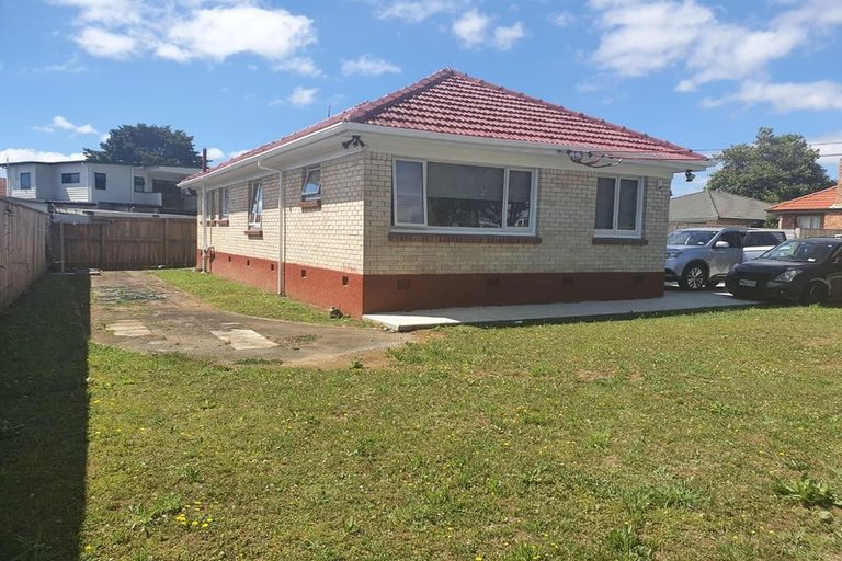 Photo of property in 6 Willis Road, Papakura, 2110