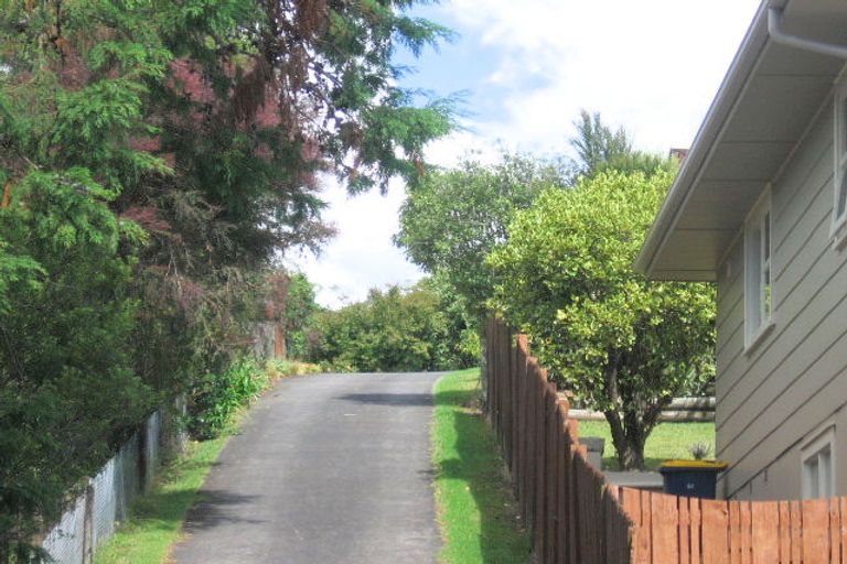 Photo of property in 2/48 Lemnos Place, Titirangi, Auckland, 0604