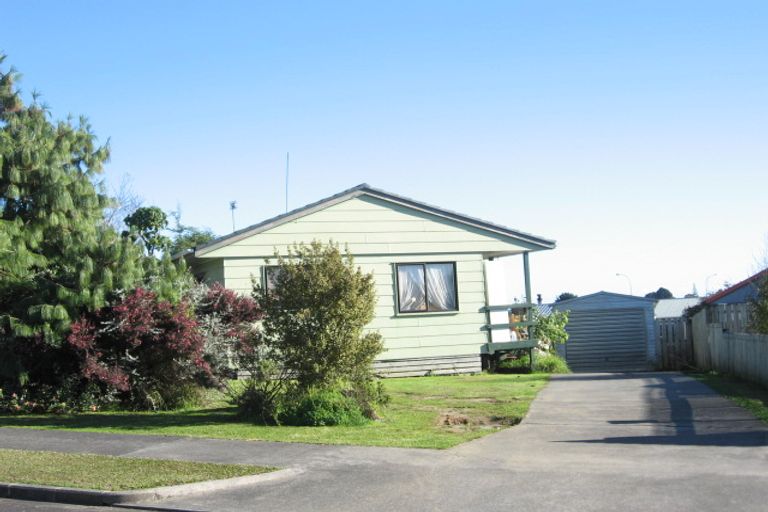Photo of property in 3 Zurich Place, Weymouth, Auckland, 2103