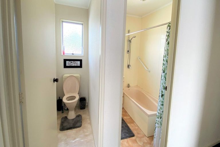 Photo of property in 4b Cricket Place, Melville, Hamilton, 3206