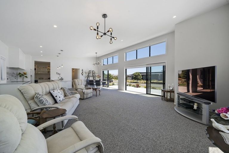 Photo of property in 12 Takahe Drive, Paraparaumu Beach, Paraparaumu, 5032