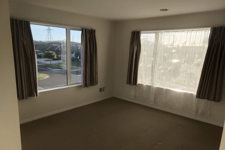 Photo of property in 10 Peerless Avenue, Takanini, 2112
