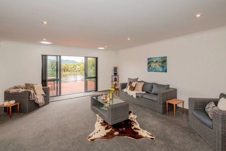 Photo of property in 62 The Drive, Paraparaumu Beach, Paraparaumu, 5032