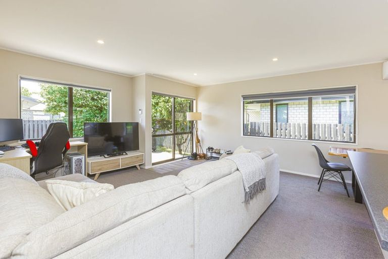 Photo of property in 3/45 Station Road, Takanini, 2112