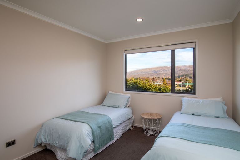 Photo of property in 44 Shields Street, Clyde, 9330