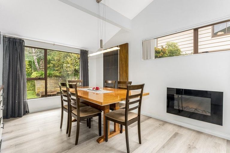 Photo of property in 28 Peterhouse Street, Tawa, Wellington, 5028