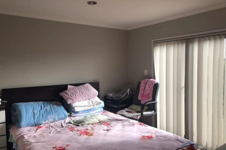 Photo of property in 141 Fernhill Way, Oteha, Auckland, 0632