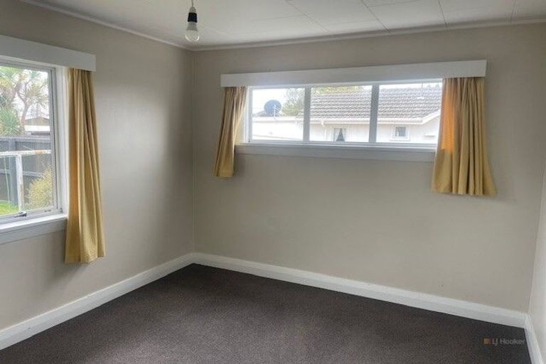 Photo of property in 8 Holmes Street, Waimate, 7924