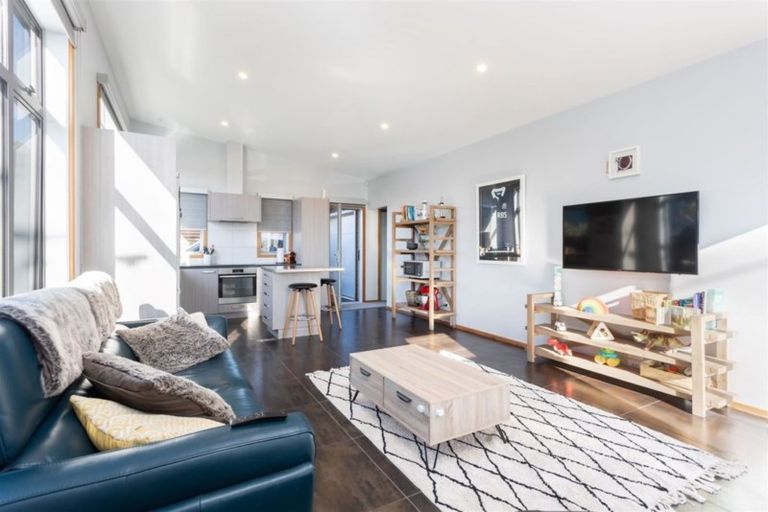 Photo of property in 18 Heywood Terrace, Richmond, Christchurch, 8013