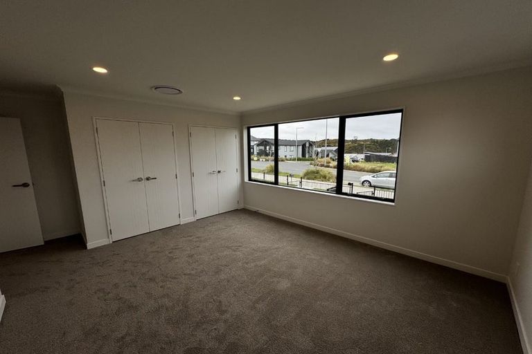Photo of property in 3 Kikorangi Drive, Wainui, Silverdale, 0992