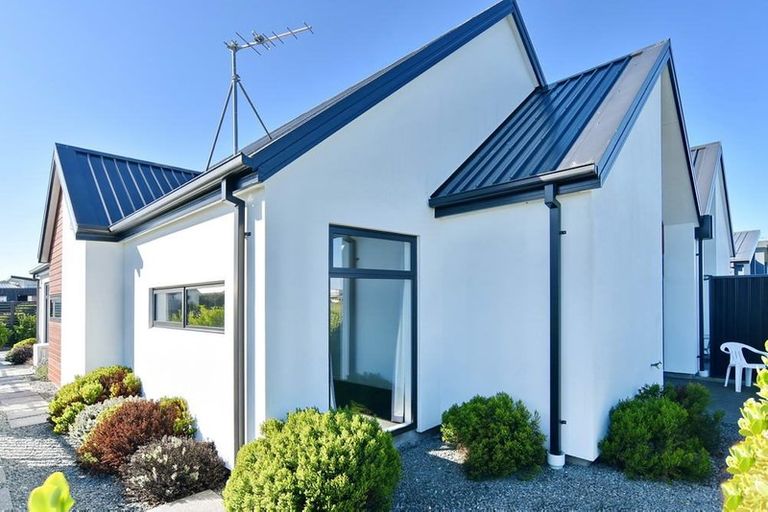 Photo of property in 21b Te Whenu Crescent, Marshland, Christchurch, 8083