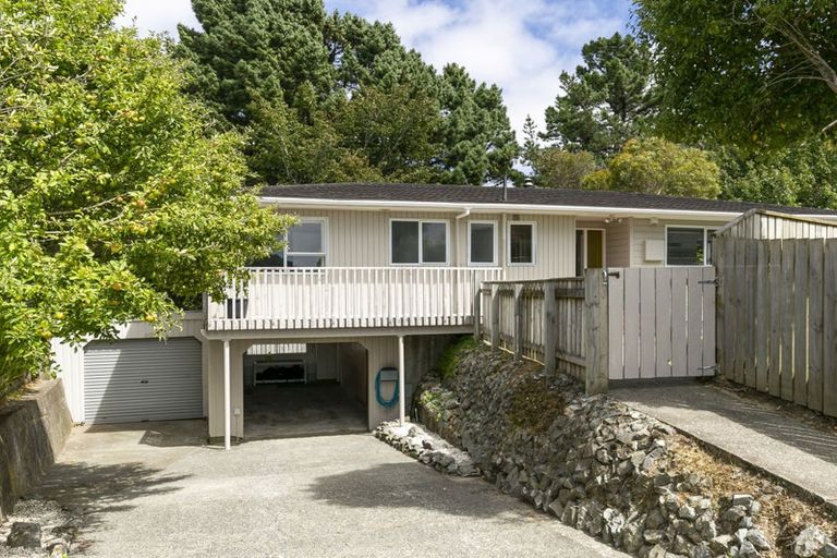 Photo of property in 30 Lupin Terrace, Tawa, Wellington, 5028