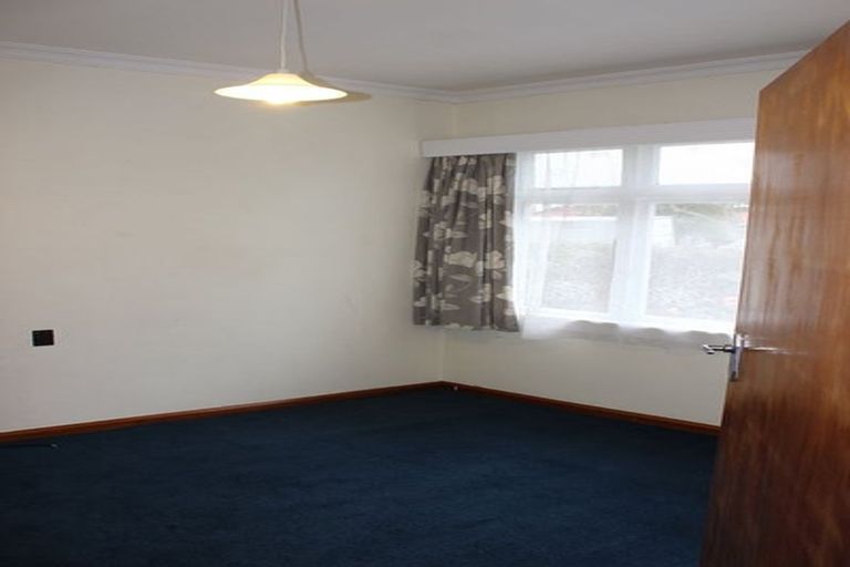 Photo of property in 66 Pahiatua Street, Hokowhitu, Palmerston North, 4410