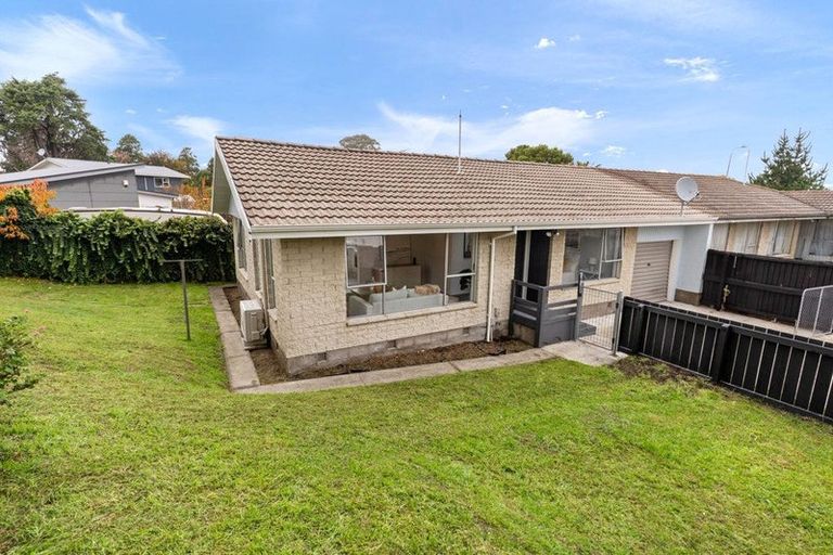 Photo of property in 2/48 Kawau Crescent, Bromley, Christchurch, 8062