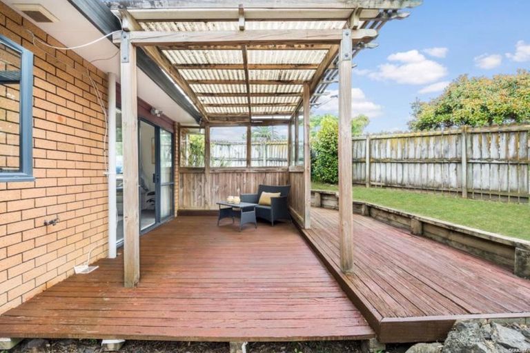 Photo of property in 1 Sorbonne Close, Albany, Auckland, 0632