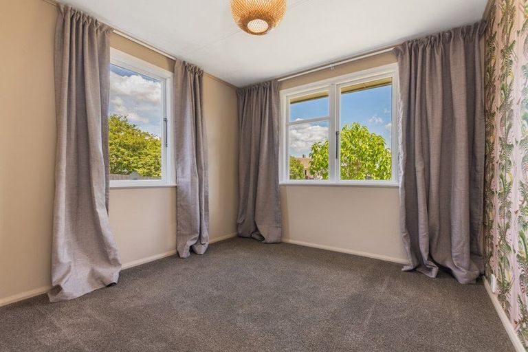 Photo of property in 3 Heath Place, Awapuni, Palmerston North, 4412