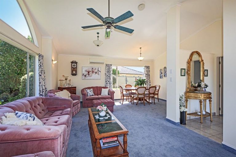 Photo of property in 9 Claridge Place, Taradale, Napier, 4112