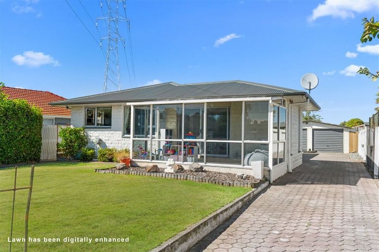 Photo of property in 13 Davidson Crescent, Hornby, Christchurch, 8042