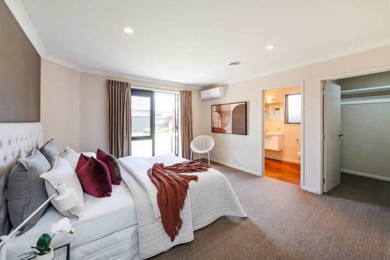 Photo of property in 33 Rodeo Drive, Kelvin Grove, Palmerston North, 4414