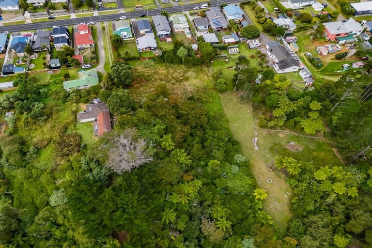 Photo of property in 86 Pioneer Road, Moturoa, New Plymouth, 4310