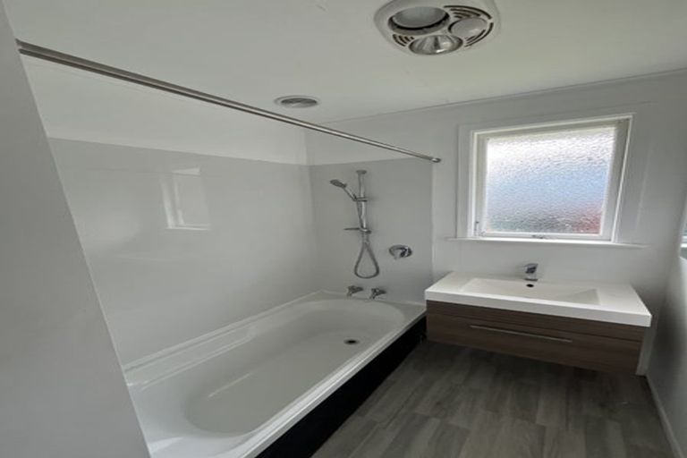 Photo of property in 40 Hillside Drive, Maoribank, Upper Hutt, 5018