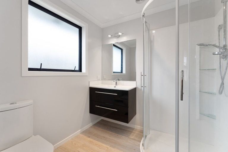 Photo of property in 1 Seagrass Place, Otaki Beach, Otaki, 5512