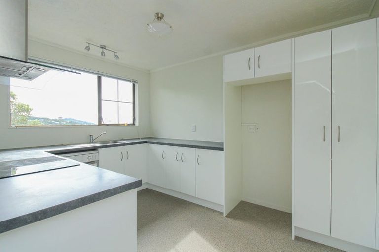 Photo of property in 67b Thurleigh Grove, Karori, Wellington, 6012