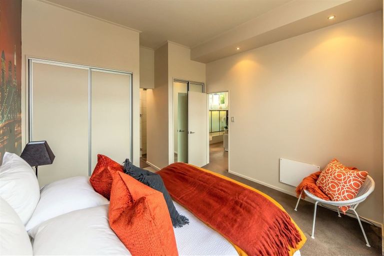 Photo of property in 2/5 Whareora Terrace, Cashmere, Christchurch, 8022