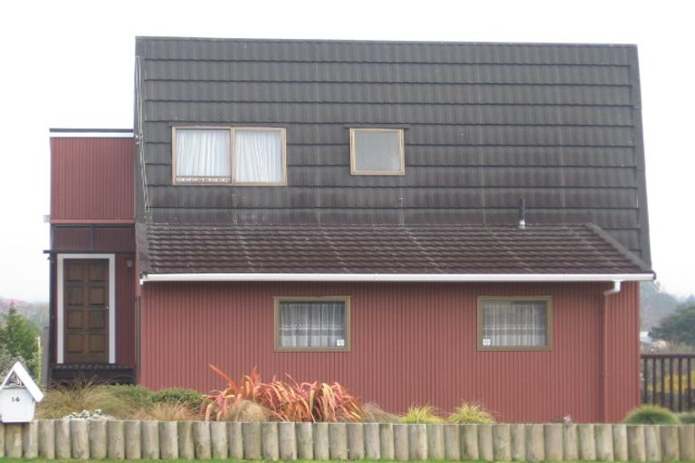 Photo of property in 14 Pohutukawa Drive, Pukete, Hamilton, 3200