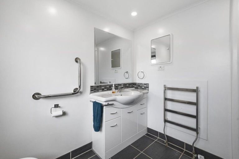 Photo of property in 2 Churchill Street, Putaruru, 3411