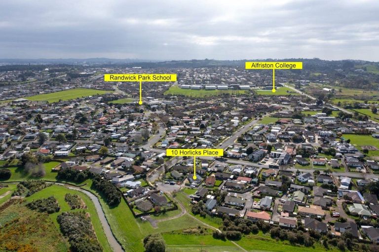 Photo of property in 10 Horlicks Place, Randwick Park, Auckland, 2105