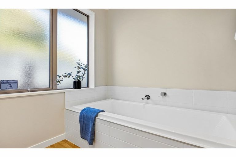 Photo of property in 42a Santa Rosa Avenue, Halswell, Christchurch, 8025