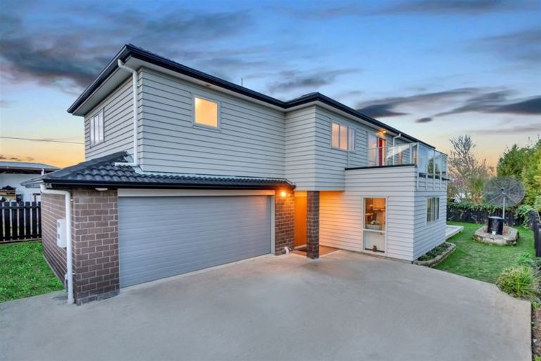 Photo of property in 28b Kirrie Avenue, Te Atatu South, Auckland, 0610