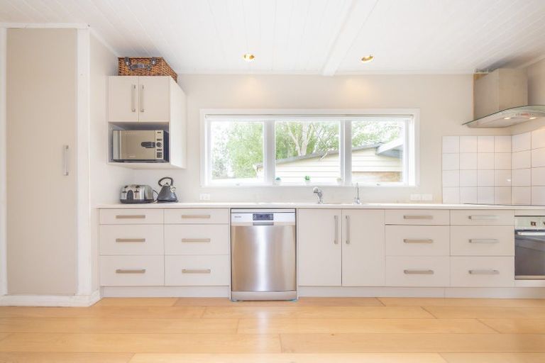 Photo of property in 1060 Kaipara Coast Highway, Kaukapakapa, 0873