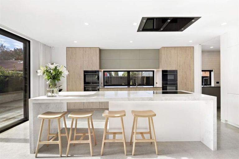 Photo of property in 114a Paparoa Street, Papanui, Christchurch, 8053