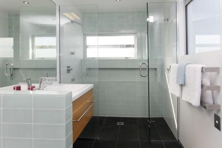 Photo of property in 12 Kenmure Drive, Huntsbury, Christchurch, 8022