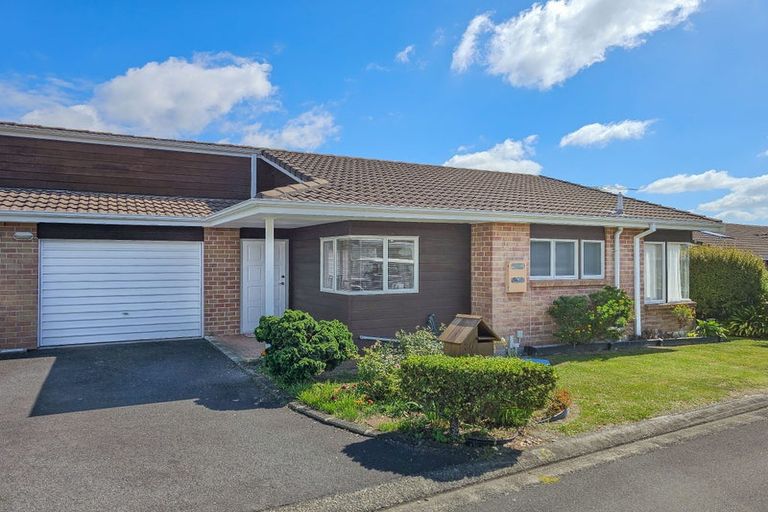 Photo of property in 30 The Grove, Red Beach, 0932